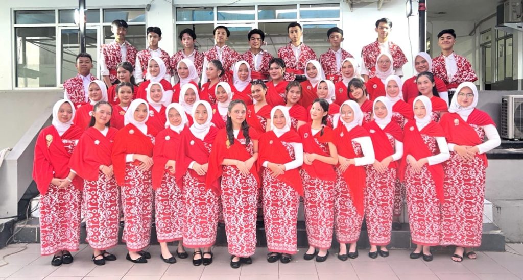 PRESTASI – Paduan Angklung SMA Pasundan 2 Bandung (PANDA) berhasil menjadi Juara 2 Tingkat Nasional Pasanggiri Angglung AHM (Astra Honda Motor) Sahabat Hati Tahun 2026